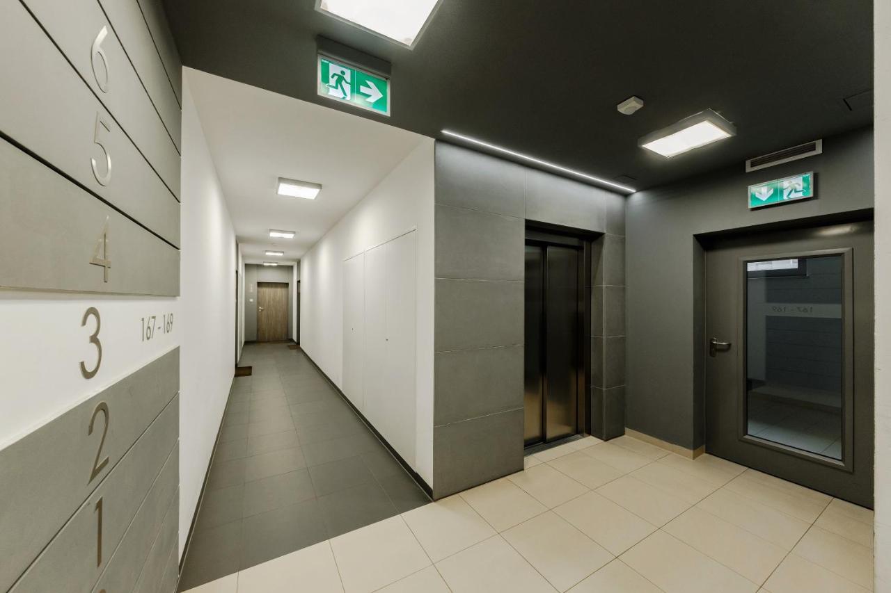 Apartment Wola, Wi-Fi, Smart Lock, Air Condition Варшава Екстериор снимка