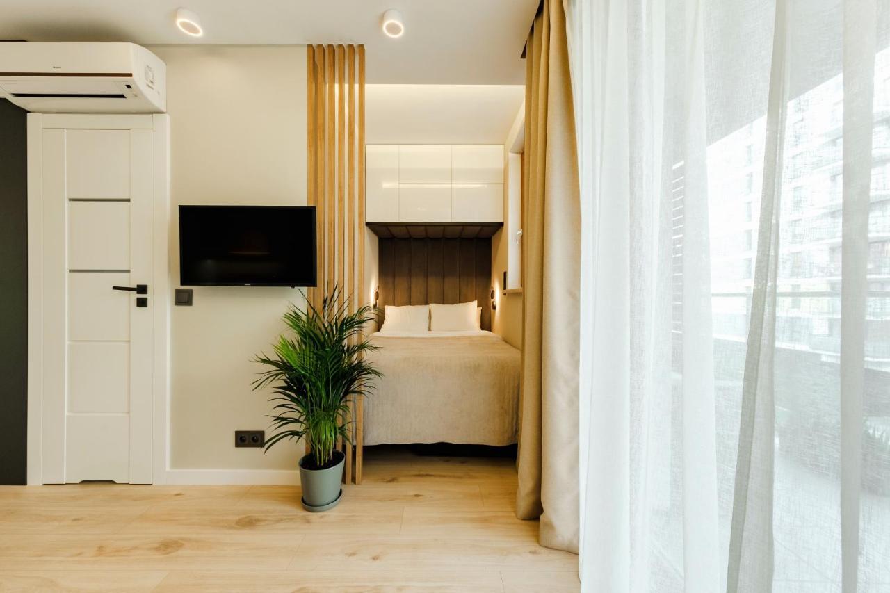 Apartment Wola, Wi-Fi, Smart Lock, Air Condition Варшава Екстериор снимка