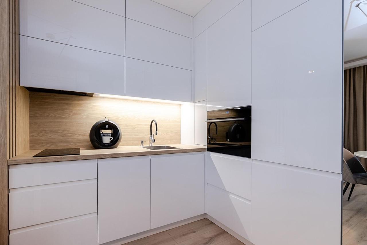 Apartment Wola, Wi-Fi, Smart Lock, Air Condition Варшава Екстериор снимка