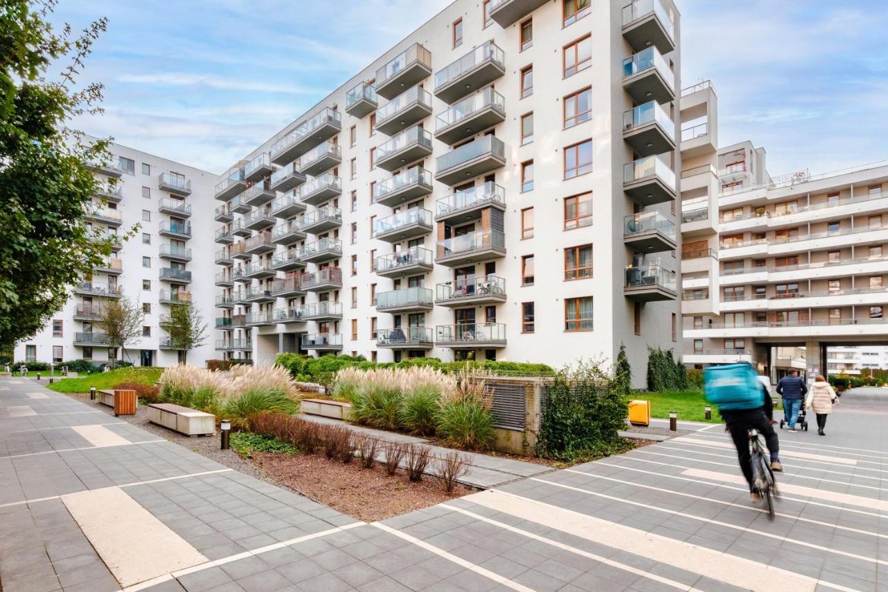 Apartment Wola, Wi-Fi, Smart Lock, Air Condition Варшава Екстериор снимка